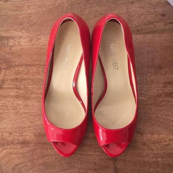 Nine West ruby red peep toe pump - Picture 3 of 5